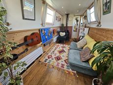 60ft Calcutt Cruiser Stern Narrowboat - Includes Survey