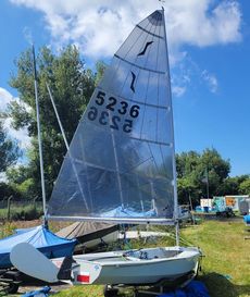 Solo dinghy