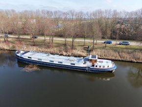 Luxe Motor 36.72, CBB Rijn
