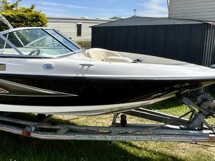 MAXUM 1800 MX BOWRIDER + MERCRUISER 3.0L TKS