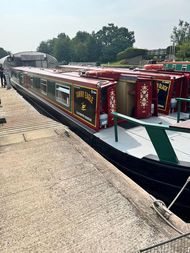 Tawny Eagle - A 66ft 2007 Alvechurch Boat Centre 7 Berth Cruiser Stern