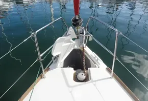 2017 Jeanneau Sun Odyssey 389 bow with anchor chain and windlass.