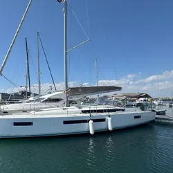 2021 Jeanneau Sun Odyssey 490