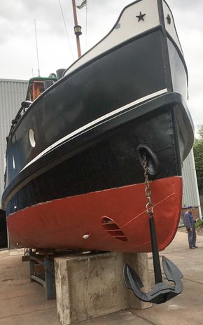 Motorsleepboot Carbon 15.63 met CBB