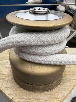 Two speed Lewmar winch 