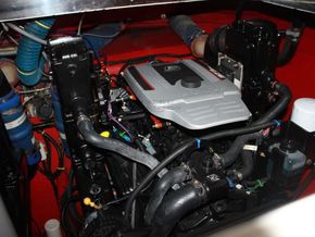Hunton Maverick  - Engine