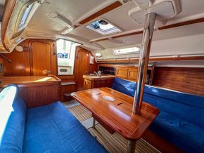 2001 Dufour  32 Classic  26