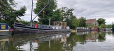 Beautiful Dutch Barge with full residential mooring