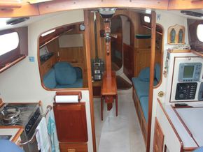 Laurent Giles 38  - Interior