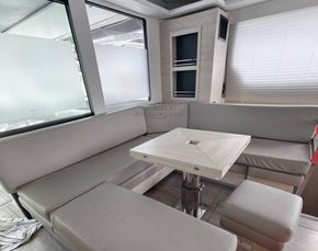 Leopard 50  - Saloon