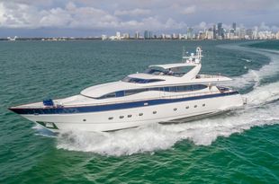 2002 Viking Sport Cruisers 108 Motor Yacht