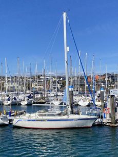Jouet 1040 - 36ft Cruising Yacht