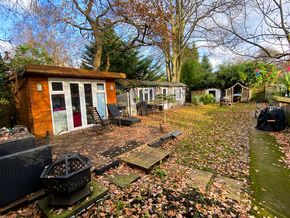 Garden outbuilding 2
