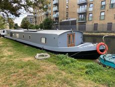 Lovely, spacious widebeam