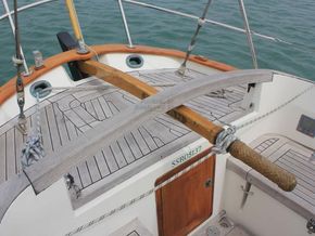 Laurent Giles 38  - Helm