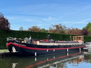 1901 Classic Dutch Barge