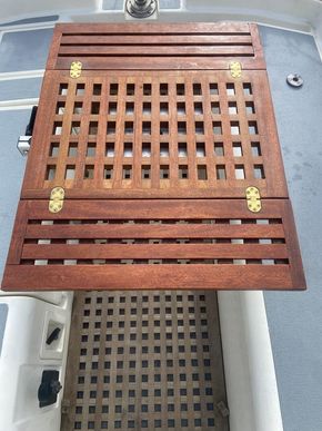 Cockpit Table & Grating