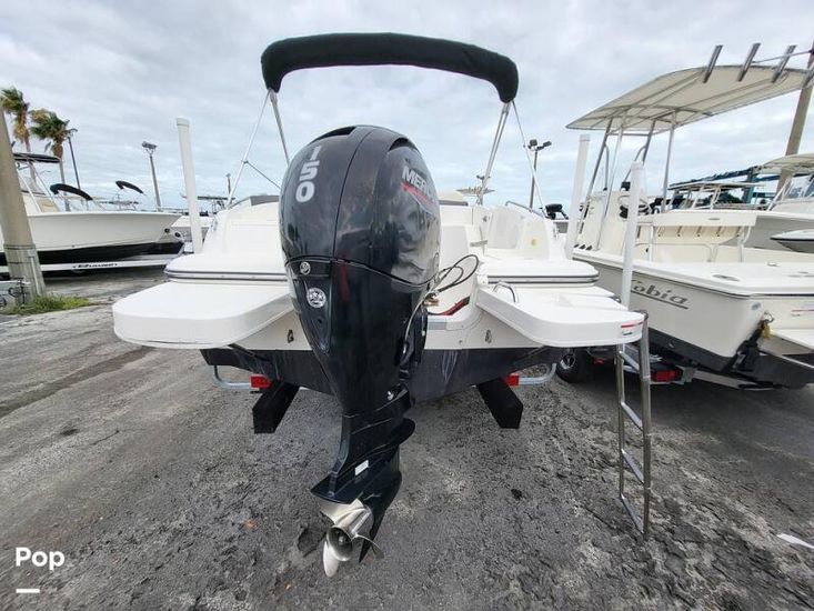 2018 Bayliner 210 deck boat