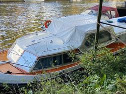 Widebeam 42ft with Residential Mooring in Hampton Court