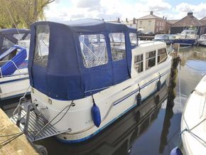 Aquamarine Riverboat 26  - Exterior