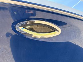 Bayliner 285  - Hull Close Up