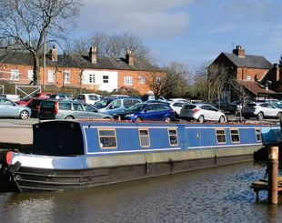 Ellen Gee a 70ft 1980s 8 berth traditional stern narrowboat