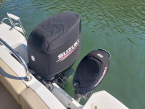 Beneteau Antares 7.50 HB  - Engine