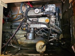 PDQ Antares 44  - Engine