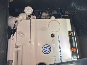 Quicksilver 700 Weekender  - Engine