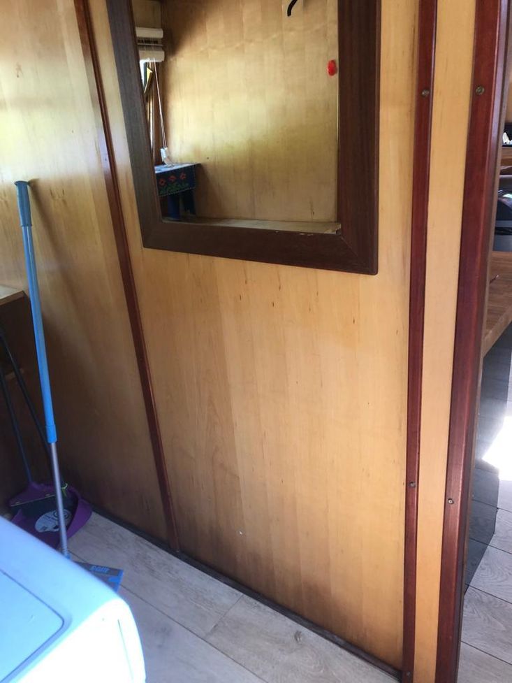 57ft x 10ft Wide Beam houseboat