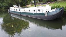 70ft x 12ft Dutch Barge Total renovation & high standard fit-out