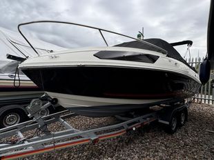 2017 Bayliner VR5 Cuddy