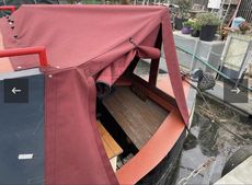 Narrowboat with London Mooring