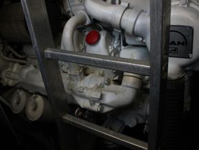 Sunseeker Manhattan 62  - Engine