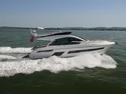 2019 Fairline Squadron 53