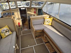 Saloon table stowed