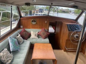 Middle cabin