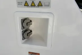 2024 Leopard 40 Powercat electrical connections with safety warnings.