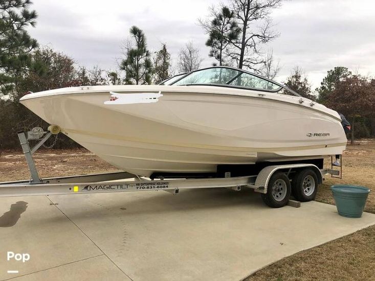 2018 Regal 22 fasdeck