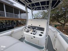 2004 Boston Whaler 240 Outrage
