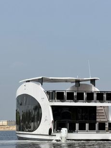 NEW 16m House boat