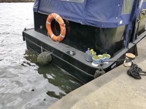 Collingwood Wide Beam 57 Cruiser Stern - Stern