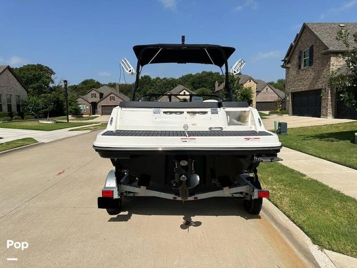 2021 Bayliner vr5