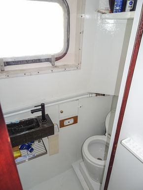 Varend Woonschip ex RWS vlet 14.78
