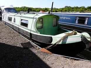 Alice-40ft 1980 Dartline 2 berth cruiser stern narrowboat.