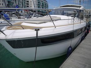 2016 Bavaria Sport 360 Coupe 1