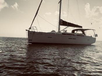 Dufour 405 GL 2011-  3 cabins 2 heads - splashed 2012