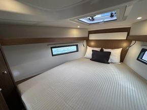 2025 Bavaria C38 27