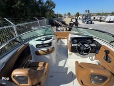 2023 Crownline E235XS