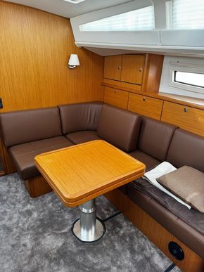 2013 Bavaria Vision 42 14